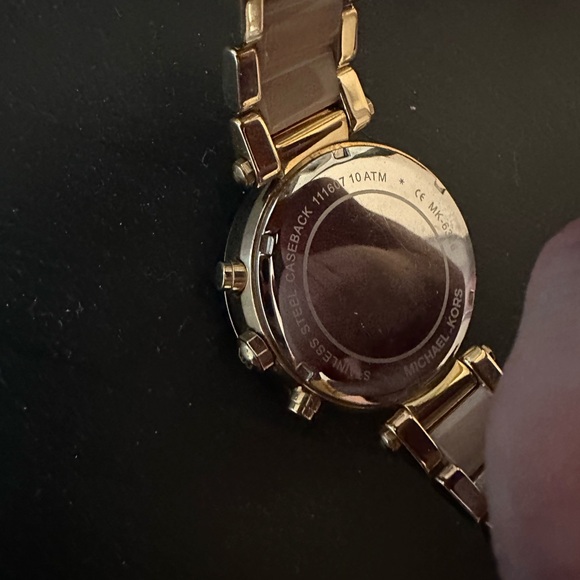 Michael Kora Women’s Watch - Picture 2 of 2